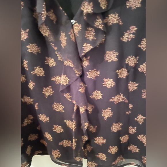 Cynthia Howie 100% silk floral black blouse size 16 - Picture 6 of 6